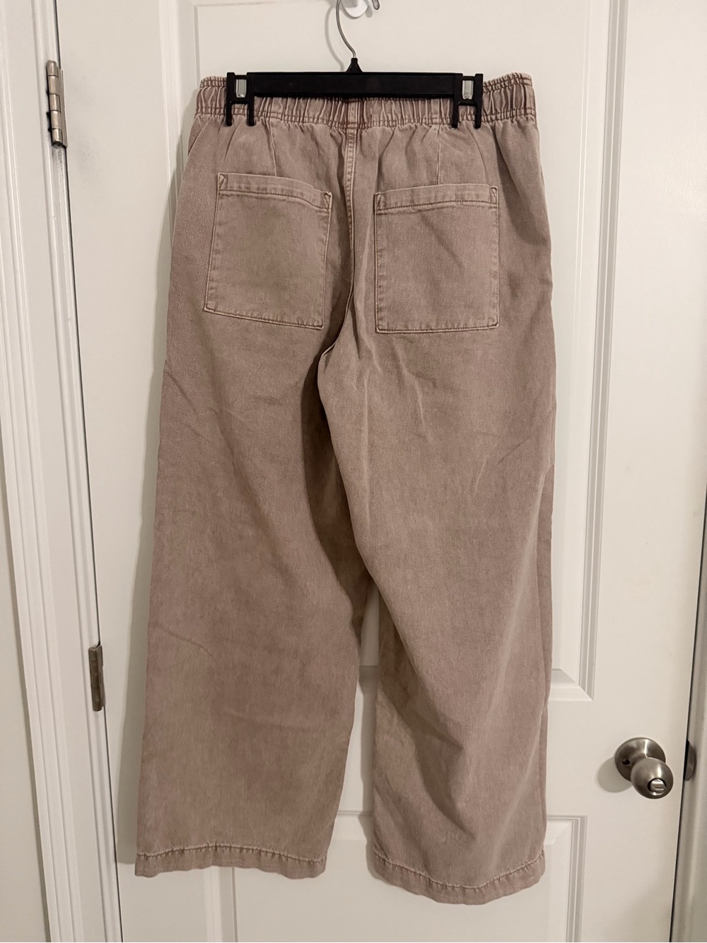 GAP Women’s Wide-Leg Denim Drawstring Pants in Taupe - Picture 6 of 8